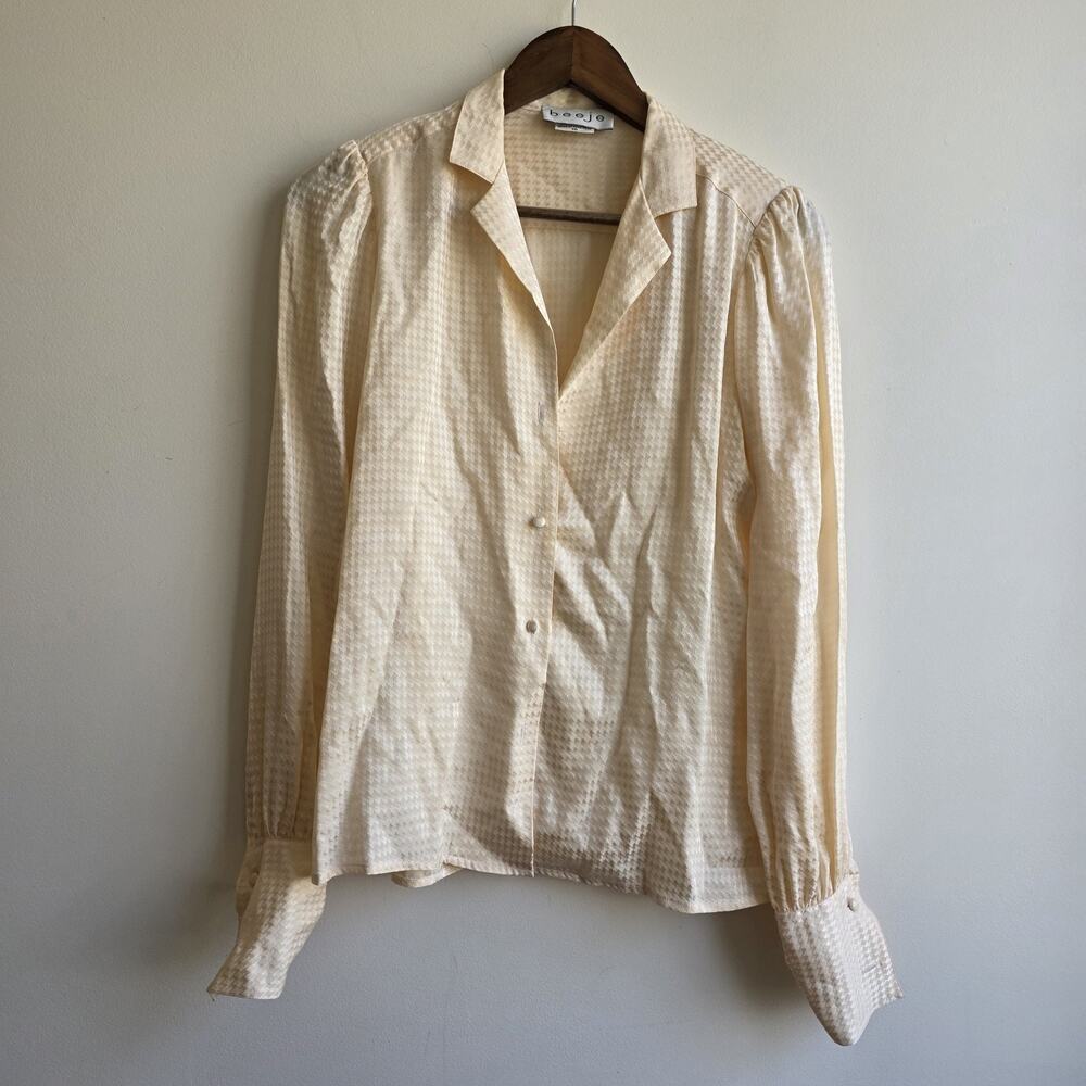 Beeje Silk Shirt Women’s Size 10 Medium Ivory Houndstooth Button Quiet Luxury
